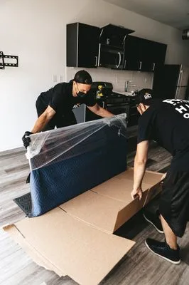 Royal Moving Services INC